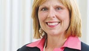 Dina Wood's Instagram, Twitter & Facebook