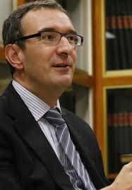 Franck Lichtenauer. Ce passionné de défis industriels dirige l'usine SEB de  Selongey.. Cherche solutions passionnément