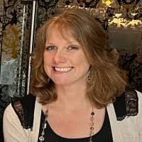 Kim Benfield's Instagram, Twitter & Facebook