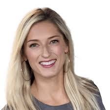 Kim Enright's Instagram, Twitter & Facebook