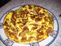 Mettiamo il nostro composto in una padella antiaderente senza olio e ricopriamolo con un coperchio. Frittata Di Fiori Di Zucchina Le Meraviglie Di Cicetta