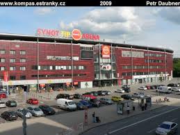 Plavecký areál stadionu slavia praha krytý plavecký bazén o velikosti 25m, v letních měsících je tento krytý bazén uzavřen a je otevřen venkovní 50m dlouhý bazén. Sk Slavie Praha Fotoalbum Vrsovice Fotbalovy Stadion Sk Slavia Praha 1
