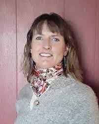 Julie Dashiell's Instagram, Twitter & Facebook