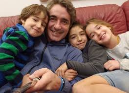 Para qué vamos a empezar la pelea otra vez». Jose Luis Repenning Enternece La Web Con Bello Registro Junto A Sus Hijos Mamas Bellas Noticias De Mujeres Mamas Bellas Noticias De Mujeres