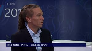 Března 1980) je dlouholetým předsedou české pirátské strany, stál už u jejího vzniku v roce 2009. 15 Predvolebni Rozhovor Ivan Bartos Pirati Youtube
