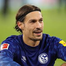 Die verträge der beiden profis besitzen keine. Benjamin Stambouli Facebook