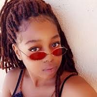 300+ perfiles de «Tady»