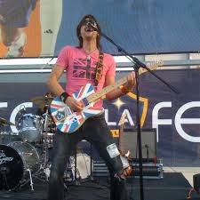 Matt Cheadle (@mattcheadlemusic) • Instagram photos and videos