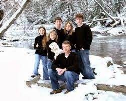Winter Family Portrait Ideas Winter Family Winter Family Photos Winter Family Photography