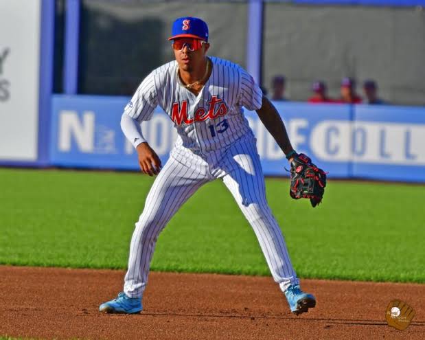 Mark Vientos has struggled mightily to adjust to defensive demands at first base., do AI tạo