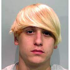First Of All Is This Even His Real Hair And Second If It Is Then Why Would He Style His Hair Like Justin Beib Cool Hairstyles Funny Pictures Weird Pictures