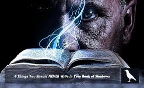 4 Things You Should Never Write In Your Book Of Shadows Met Afbeeldingen Boeken Om Te Lezen Zelfhulp Boeken