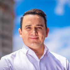 Por medio de la cual se adopta...