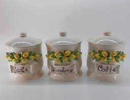Oggetti D Arredo Idee Regalo Articoli Per La Decorazione Casa In Ceramica Di Capodimonte Ceramica Decorazioni Decorazioni Interni