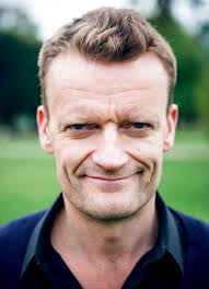 每个人都有他自己的电影_购票_剧情介绍_演职人员_图集-猫眼电影