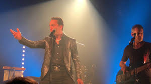 Il débute dans la musique comme sosie vocal de johnny hallyday dans de multiples concerts en bretagne. La Voix De Johnny Jean Baptiste Guegan Hd Youtube