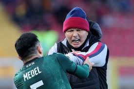 Tras la reanudación del torneo, el chileno se ha vuelto pieza clave en un bologna que todavía se ilusiona con clasificarse a la europa league. Gary Medel Al Bologna Grazie A Mihajlovic Vogliamo Qualificarci Per L Europa League