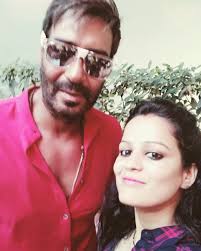 Varsha Pathak (@VarshaP19044840)