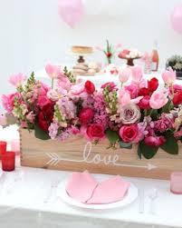 Searching For Valentines Decoration Ideas In 2020 Diy Valentine S Day Decorations Valentine Day Table Decorations Valentines Day Weddings
