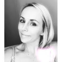 Lorraine Crouch's Instagram, Twitter & Facebook