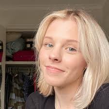 Claudia Mcleod's Instagram, Twitter & Facebook