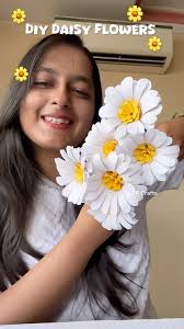 DIY Daisy Flowers Using Paper 🌼||#diy #daisy #flowers #paperflower  #flowerbouqet #papercutting #art