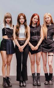 블링크) is blackpink's official fandom name. Pin By Multi On Blackpink Blackpink Fashion Black Pink Blackpink