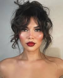 Amy Kirkbride's Instagram, Twitter & Facebook