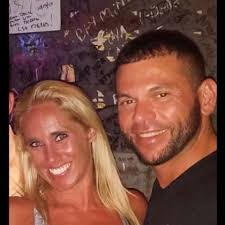 You vs You: 12 Ways to Kick Your Own Ass and Win : Cahill, Todd: Amazon.ie:  Books