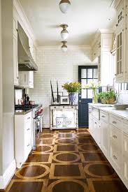 Farmhouse style kitchen cabinets do not have the heavy and ornate finish of french country kitchen cabinets. 20 Chic French Country Kitchens Farmhouse Kitchen Style Inspiration