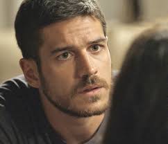 Nelita conta para família que viu Kiki, e Gibson aciona facção