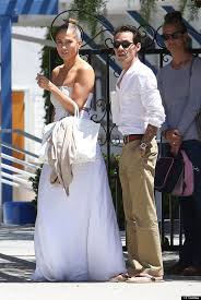 Find the perfect jlo marc anthony stock photos and editorial news pictures from getty images. Jennifer Lopez Dons Wedding Like Dress For Reunion With Ex Marc Anthony Photo Huffpost