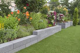 Scona Mauer Rinn Betonsteine Und Natursteine Vorgarten Steinmauer Bepflanzen Steinmauer Garten