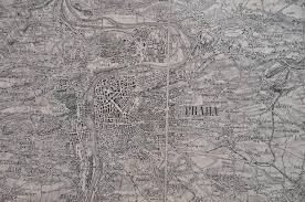 Hlavní sekcí webu jsou mapy městských částí spolu se stručným popisem jednotlivých čtvrtí a několik dalších užitečných map. Praha Bohnice Letnany Kbely Vinor Klanovice Uhrineves Mapa 1930 Aukro
