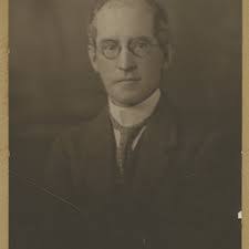 Evelyn Ayers's Instagram, Twitter & Facebook