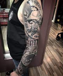 Realistic Tattoo By Miguel Bohigues Tatouage Gladiateur Tatouage Manches Realiste Tatouage Dieu Grec