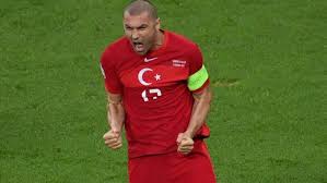 Das ist nationalmannschafts seite von burak yilmaz vom verein losc lille. Burak Yilmaz Etkisiz Oynayan Takim Arkadasi Kenan Karaman A Sert Cikti Neden Bekliyorsun Haber Yenice