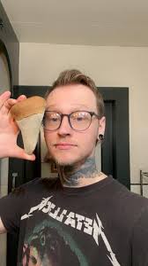 Is this a megalodon tooth?