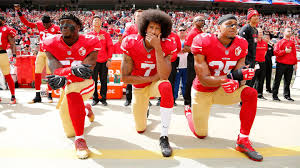 Browse 9,197 colin kaepernick stock photos and images available, or start a new search to explore more stock photos and images. Colin Kaepernick Sein Kniefall Loste Protest Aus Nun Wirbt Nike Mit Seinem Gesicht Stern De