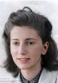 Рассвет над Израилем Проходит все, как день вчерашний, Как по пустыне  караван, Скользят века над рыжей пашней, Ущельем вьётся Иордан. Над  склонами крутых холмов Светлеют в утреннем тумане Кристаллами высотных  зданий Громады