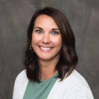 Leah Farrell's Instagram, Twitter & Facebook