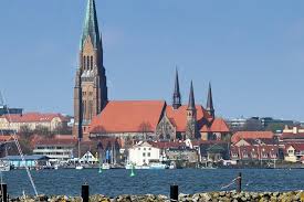 Dazu zählen 225 aussichtspunkte, 92 aussichtstürme und 13. Schleswig