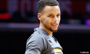 Stephen Curry envoie un tweet à une plateforme de porno