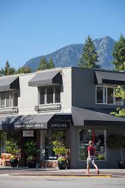 Same day delivery, low price guarantee.send flowers, baskets, funeral flowers & more. Edgemont Neighbourhood Profile