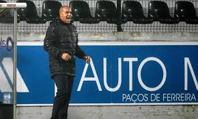 Stephen antunes eustáquio (born 21 december 1996) is a professional soccer player who plays as a midfielder for primeira liga club f.c. Pepa Luiz Carlos Jamais Iria Crucificar Um Jogador Maisfutebol