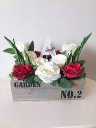 dailyroses ورد ورد صناعي ورد طبيعي بوكيه ورد فازات فازات ورد تنسيق ورد خشبيات بالونات بالونات هيليوم محل ورد تخرج حفلا rose crown jewelry garden