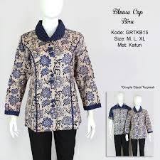 Akan tetapi, tidak semua jenis dapat digunakan oleh wanita dengan selain model kerah sabrina, dress batik dengan model kerah v juga sangat disarankan untuk digunakan oleh wanita dengan berat badan ekstra. Blouse Batik Cap Atasan Kerah Warna Biru Blus Lengan Panjang Murah Batikunik Com