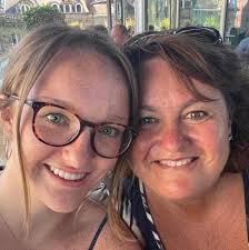 What exactly happens to Carmine's that it gets such a bad name in the  group? I feel like back in the 90s and early 2000s it was the spot?