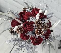 Kozalaktan Yapilan Susler Mimuu Com Dugun Cicekleri Kis Dugunleri Dugun Masa Susleri