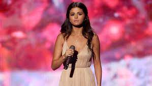 Lupus affects mainly women between the ages of 15 to 44 and there are 16,000 new cases of the disease diagnosed each year in the u.s., according. What Selena Gomez S Lupus Diagnosis Means For Her Career